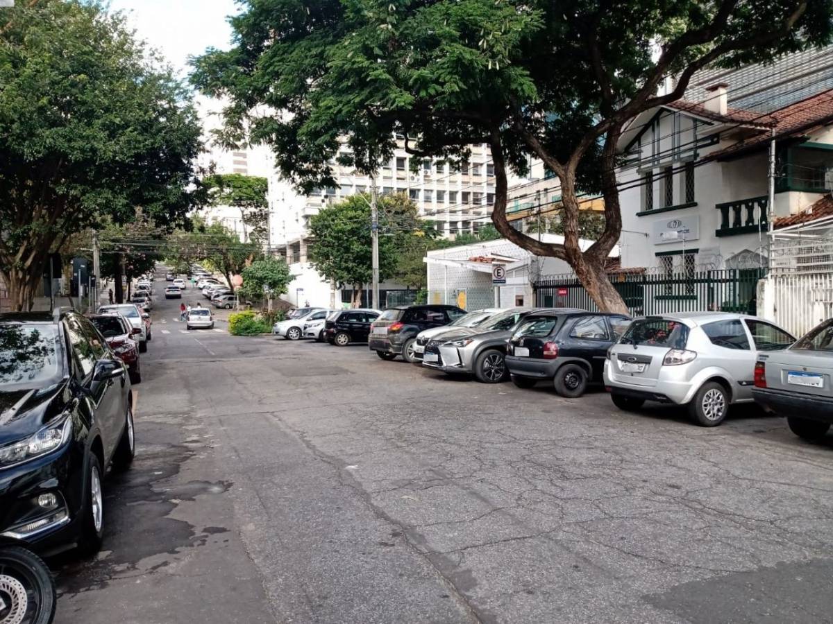 Casa comercial com 3 Quartos, Santo Agostinho, Belo Horizonte