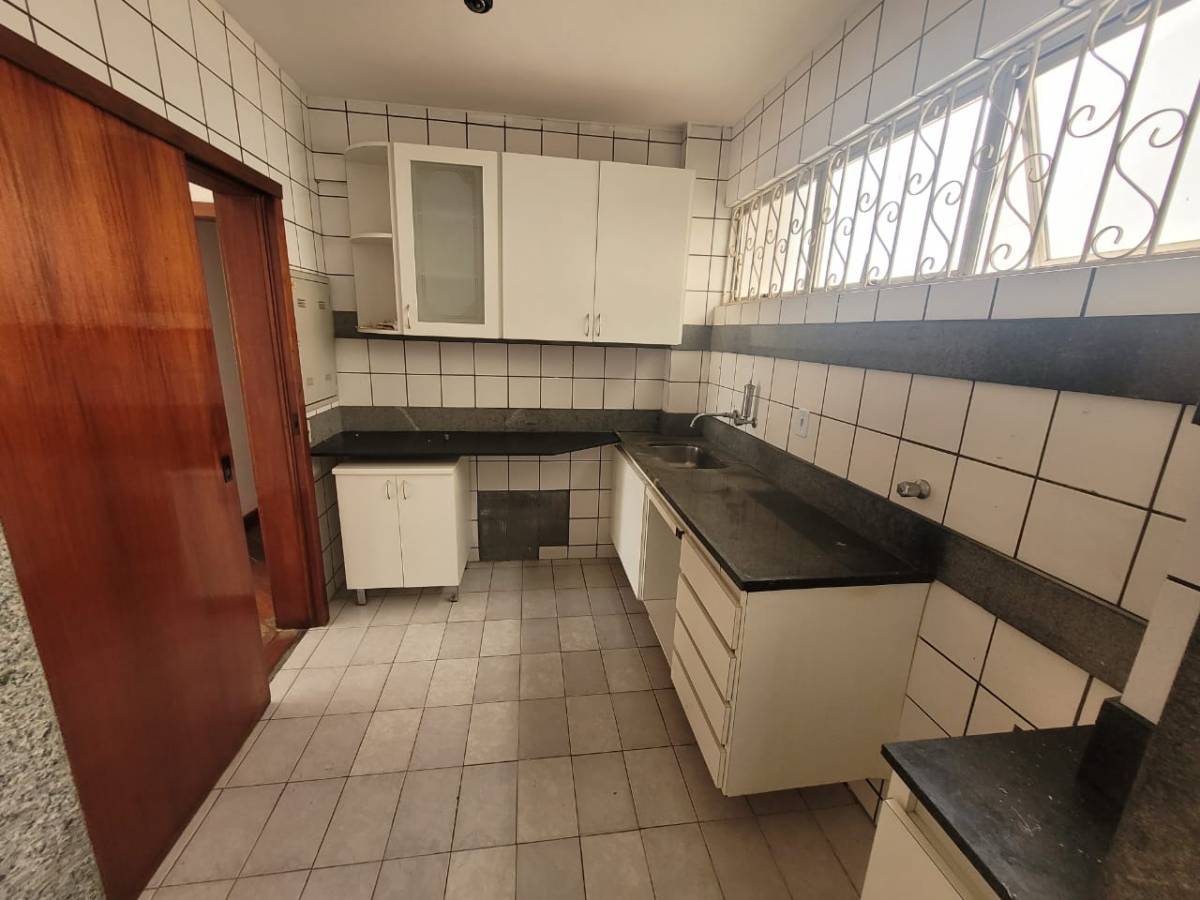 Apartamento com 4 Quartos, Vila Paris, Belo Horizonte — foto 3