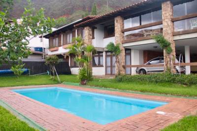 Casa de 1.620,00m², à venda