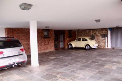 Casa de 618,00m², à venda