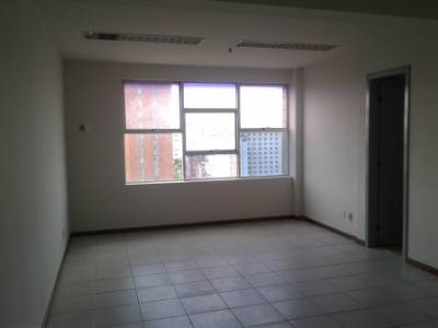 Sala de 24,20m², para alugar