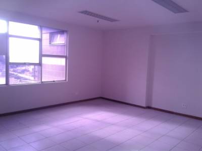 Sala de 29,40m², para alugar