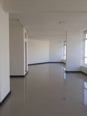 Sala de 130,00m², para alugar