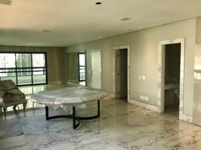 Apartamento de 210,00m², à venda