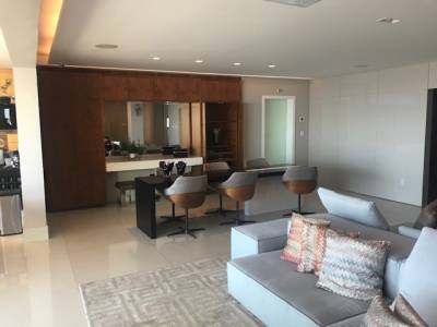 Apartamento de 420,00m², à venda