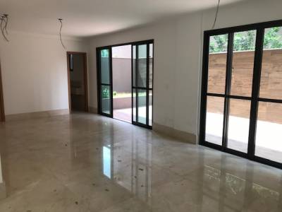 Área privativa de 159,00m², à venda