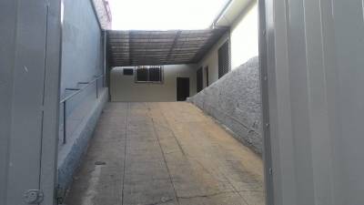 Casa de 216,00m², para alugar