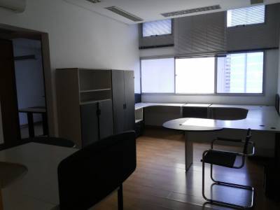 Sala de 80,00m², para alugar