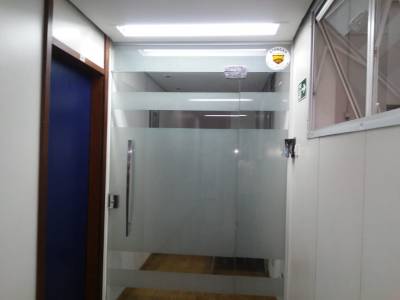 Sala de 80,00m², para alugar