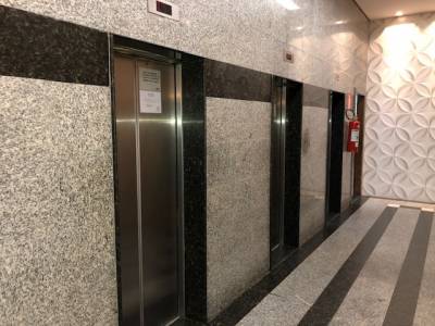 Sala de 248,80m², à venda