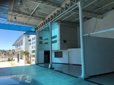 Loja de 1.130,00m², à venda