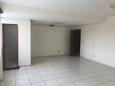Sala de 41,67m², para alugar