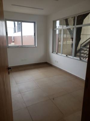 Sala de 163,54m², para alugar