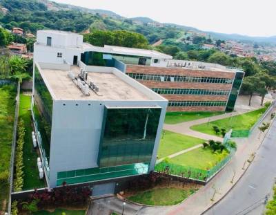 Prédio de 4.900,00m², à venda