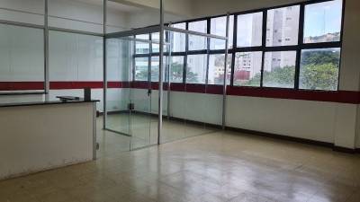 Prédio Comercial de 2.251,00m², à venda