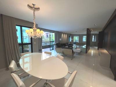 Apartamento de 230,00m², à venda