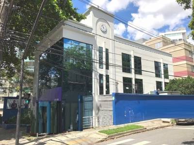 Prédio de 624,44m², à venda