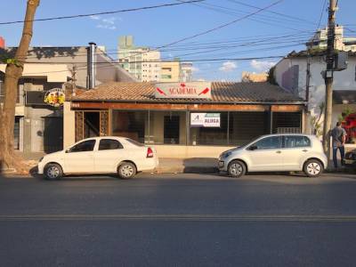 Casa comercial de 244,00m², para alugar