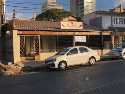 Casa comercial de 244,00m², para alugar