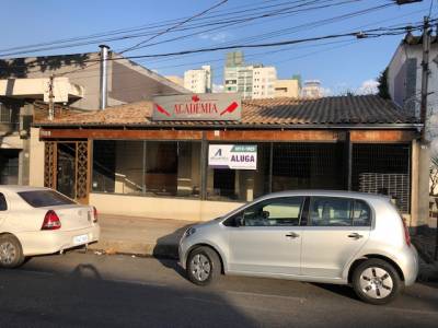 Casa comercial de 244,00m², para alugar